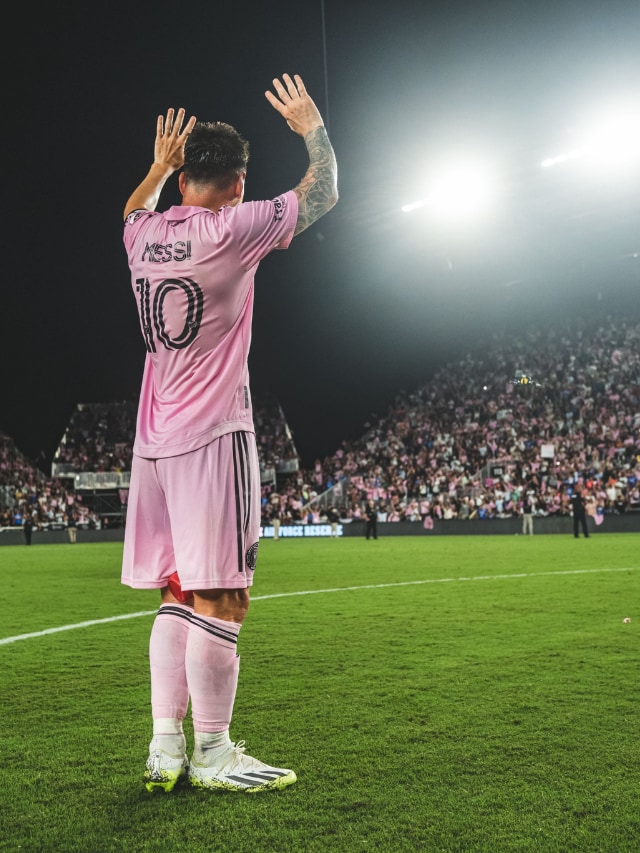Lionel Messi Scores Stunning Free-kick Goal on Inter Miami Debut