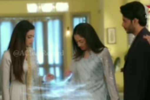 Baby 'Transfer' Through Magic: Indian TV Show's Dramatic Pregnancy Scene Has Desis Finding Logic (Photo Credits: Instagram/@aclearrecord)